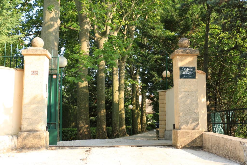 Domaine Du Moulin Hotel Saint-Laurent-des-Arbres Eksteriør billede